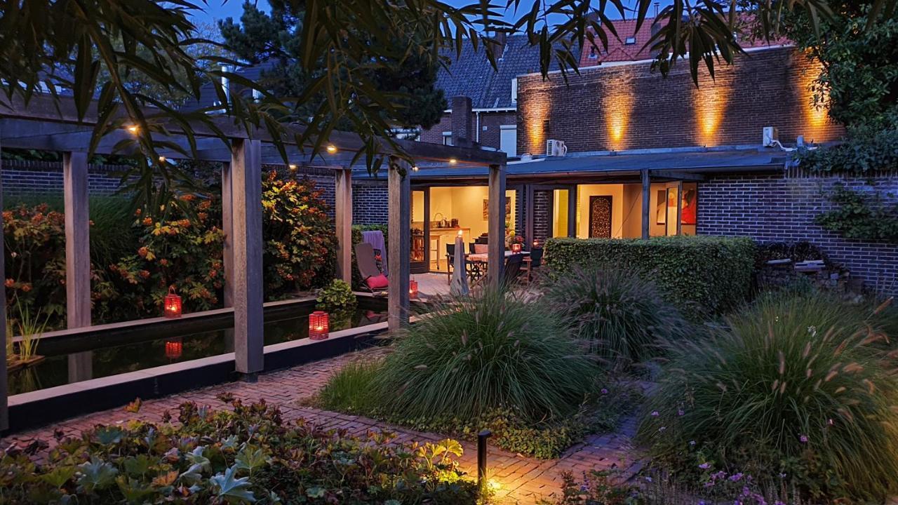 Downtown Hideaway, B&B Grand Deluxe 에인트호번 외부 사진