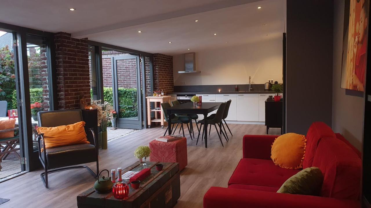 Downtown Hideaway, B&B Grand Deluxe 에인트호번 외부 사진